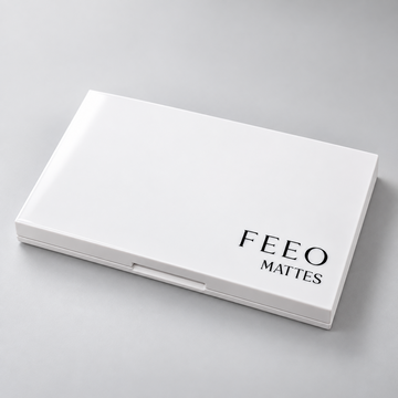 Closed white FEEO MATTES eyeshadow palette